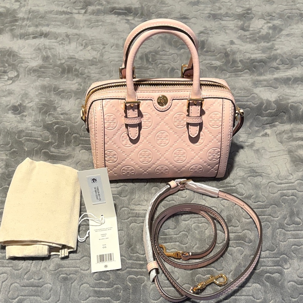 Tory Burch T Monogram Leather Petite Barrel Bag in Blush